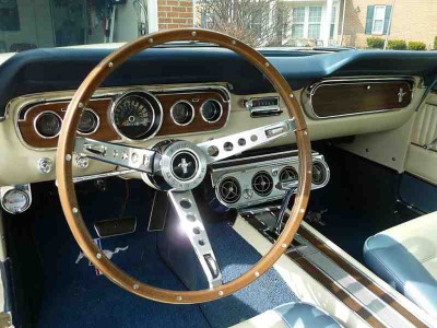 fastback 1965 interior.jpg