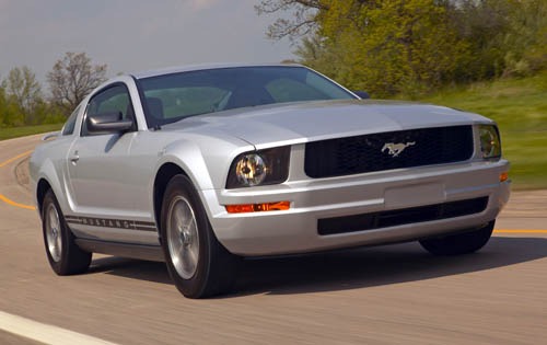 2005_ford_mustang_coupe_base_fq_oem_3_500.jpg